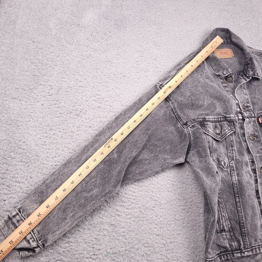 Vintage 80s Levis Denim Jacket Gray Acid Wash Mens Trucker Jean Jacket USA Small - Picture 8 of 15